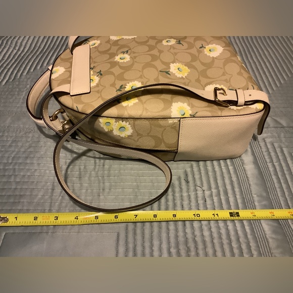 New Coach Jordyn Backpack & Wallet Daisy Canvas Print - Picture 2 of 16